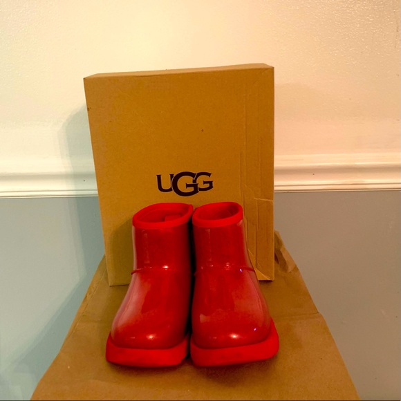 Ugg Boots - Rain/Snow Boots - Red - Little Kids Size 13